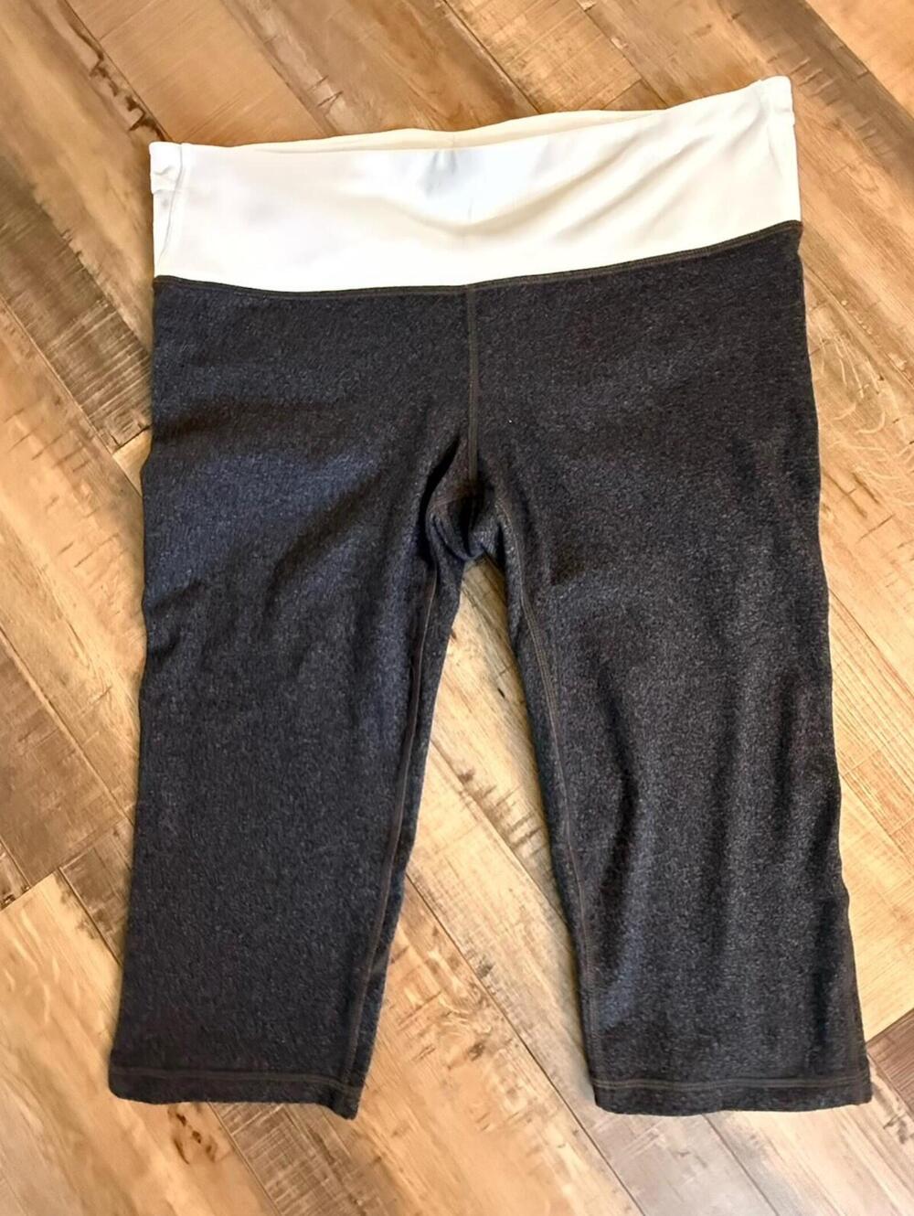 Gapfit Gfast Capri Sz L White/ Gray Zipper Pocket